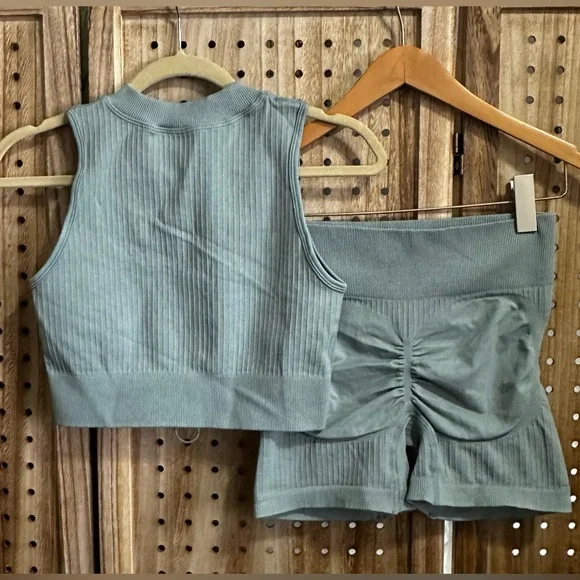 NWOT CIDER Ribbed Zip-Up Crop Top & Shorts SOLID ACTIVE SEAMLESS MATCHING SETS - Picture 5 of 5